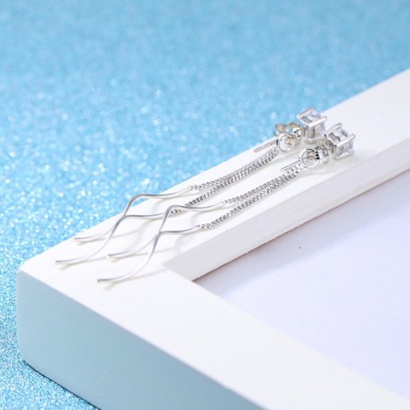 NEW 925 Sterling Silver Diamond Swirl Earrings - Picture 4 of 7